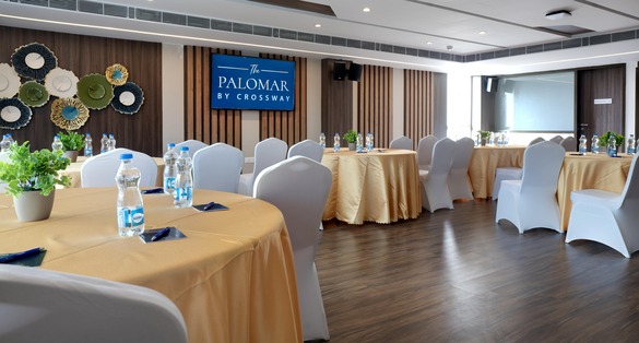 The Palomar by Crossway Hotel Lounge